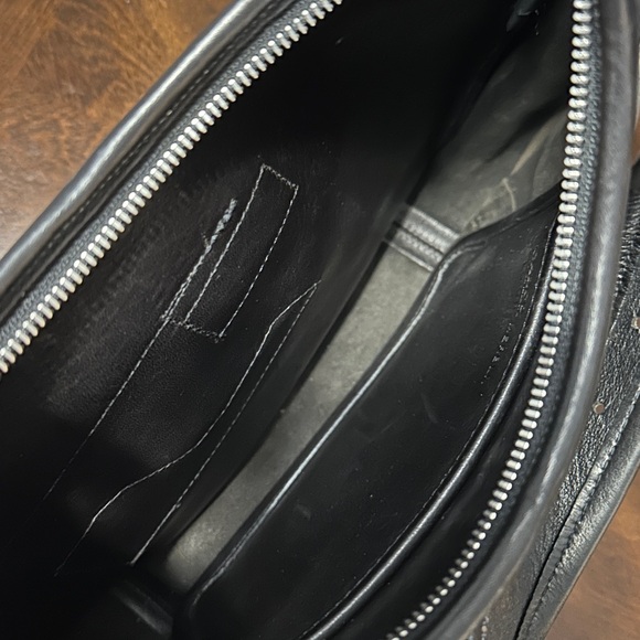 Galco Meridian Hobo Holster Shoulder Bag Glove-Tanned Leather, Concealed Carry - Picture 6 of 9